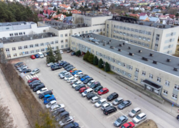 W całej Polsce dramatycznie brakuje lekarzy. Sokólski szpital także próbuje podołać brakom kadrowym.