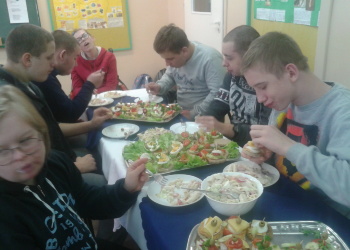 Warsztaty kulinarne dla uczniów  „Wiem co jem” – Projekt „Sprawni i Samodzielni” w ramach Rządowego Programu Bezpieczna +